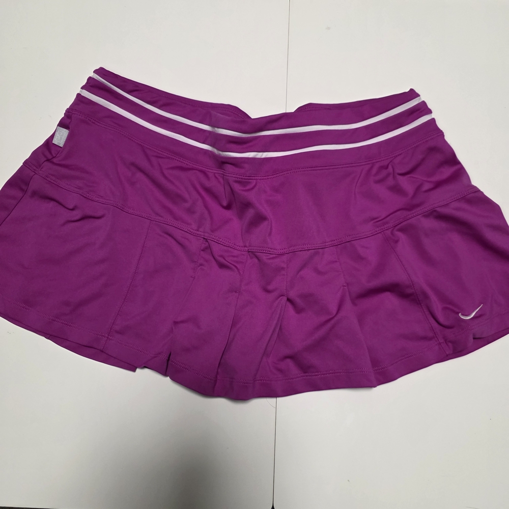 Nike Magenta Purple Athletic Skirt/Skort with White Stripes XL